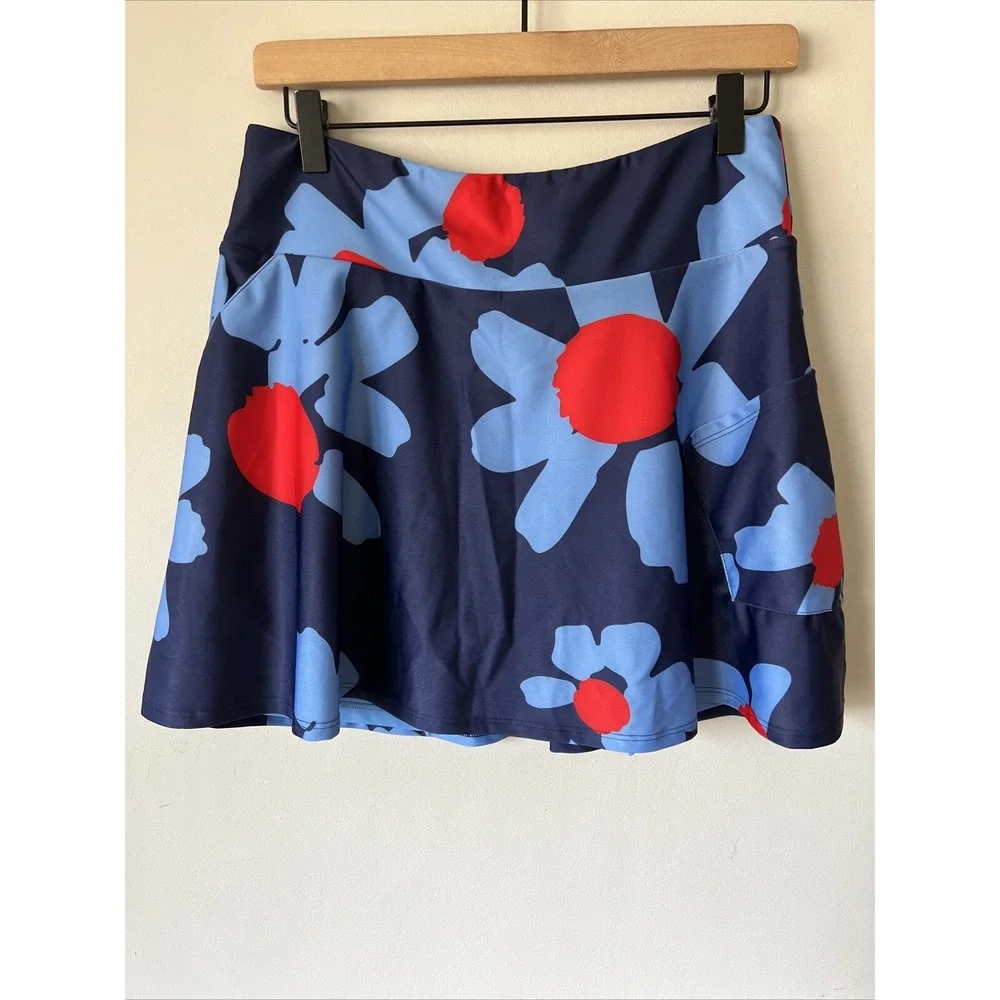 Emyvale Galway Golf Skirt in Blue Daisy Size M Skort Pockets NYC Luxury Cute